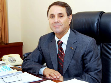 Novruz Məmmədov soyuq müharibədən yazdı